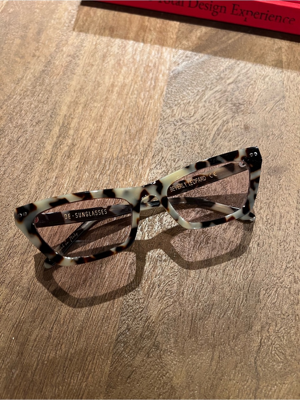 DE•SUNGLASSES Beverly Leopard Cream & Brown Tortoiseshell Cat-Eye Sunglasses